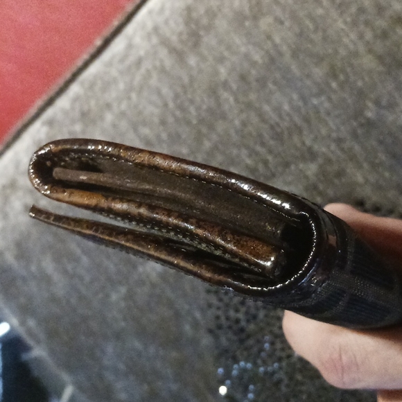 FENDI Zucca large snap ladies wallet in excellent condition AUTHENTIC! - Picture 8 of 10